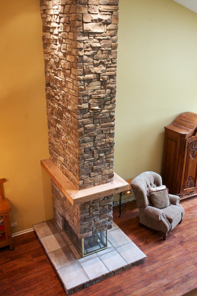 Textured-Fireplace-Mountain-Ledge-Stone-Veneer-5-683x1024.jpg