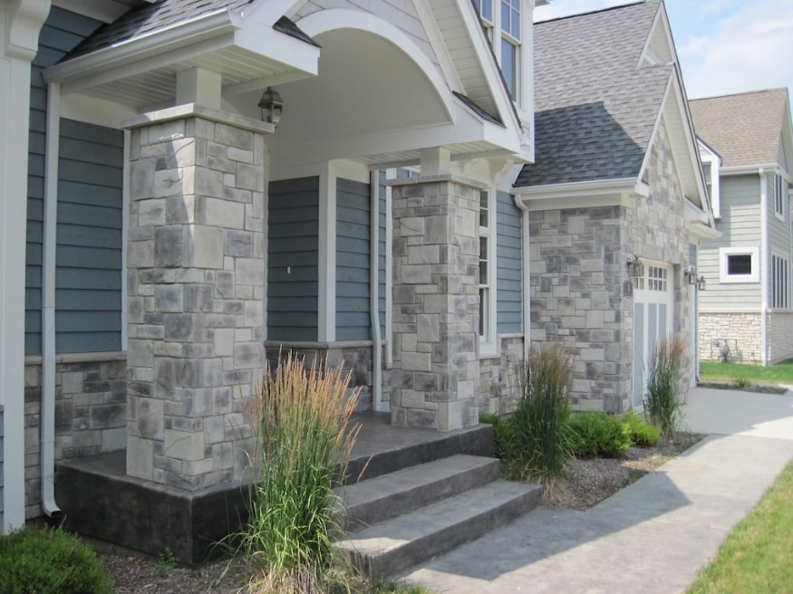 Entryway to a home made of castle rock stone veneer