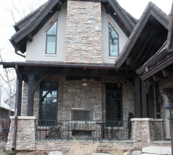 An example of a Deerfield Stone Veneer installation.